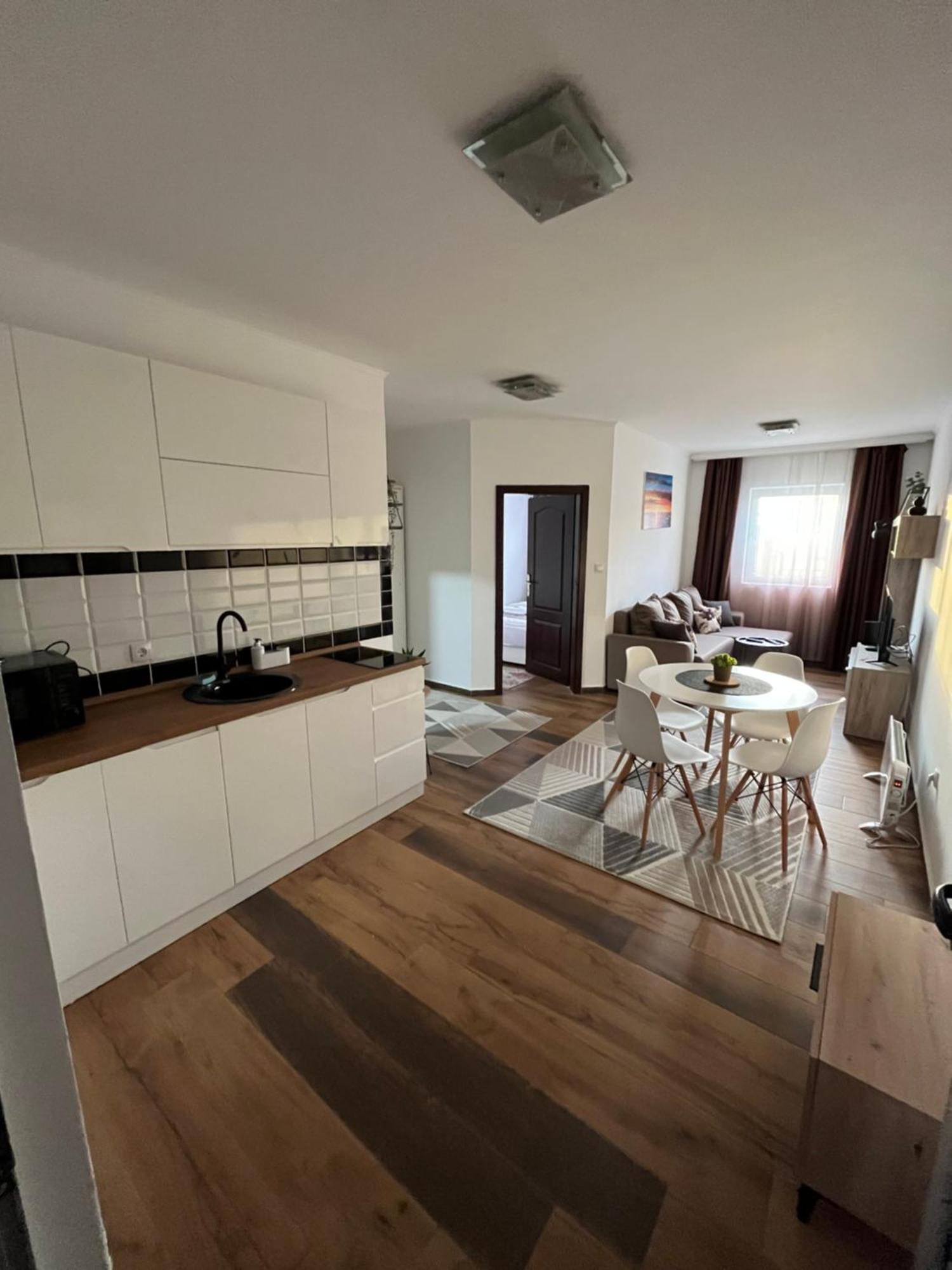 Airport Sky Apartments Lux Belgrade Exterior photo